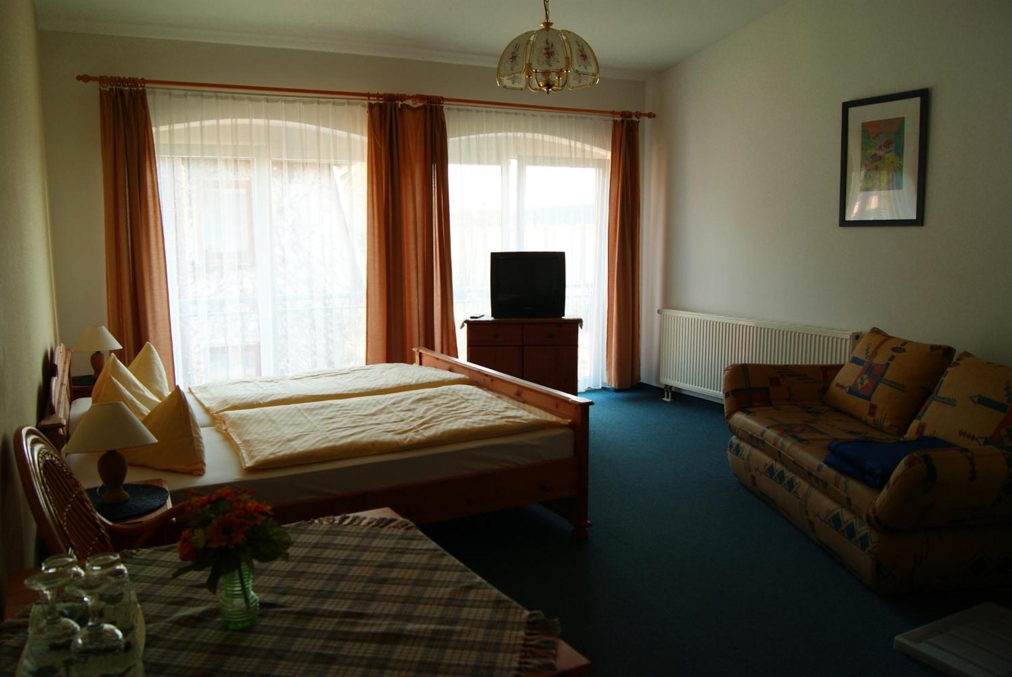 Pension Waldeck Гёрен Экстерьер фото